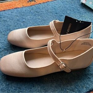Forever 21 Baby Pink/Cream Mary Jane Flats with Strap. Brand New Size US 7.5
